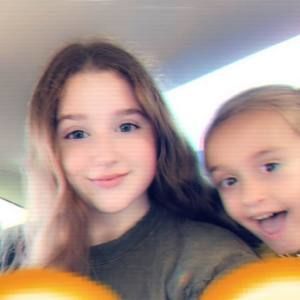 Meet your Posher, Alexia